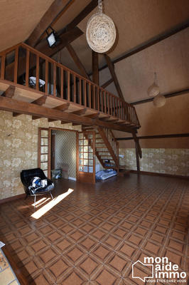 Maison traditionnelle - 240 m² - 9 pièces