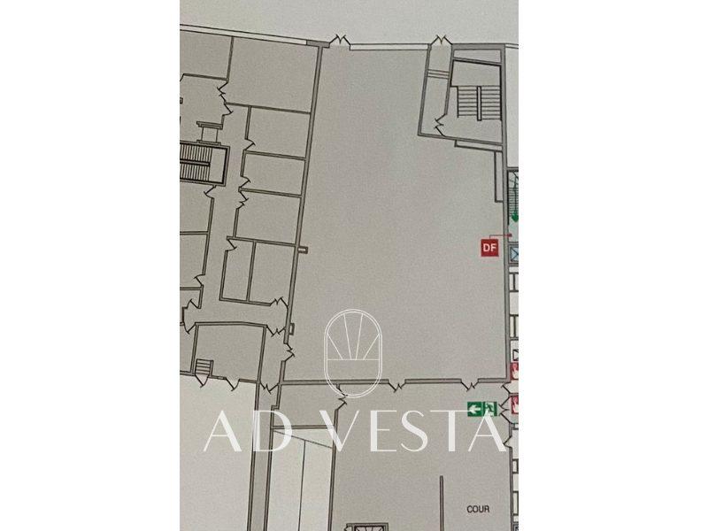 Local commercial - 425 m²