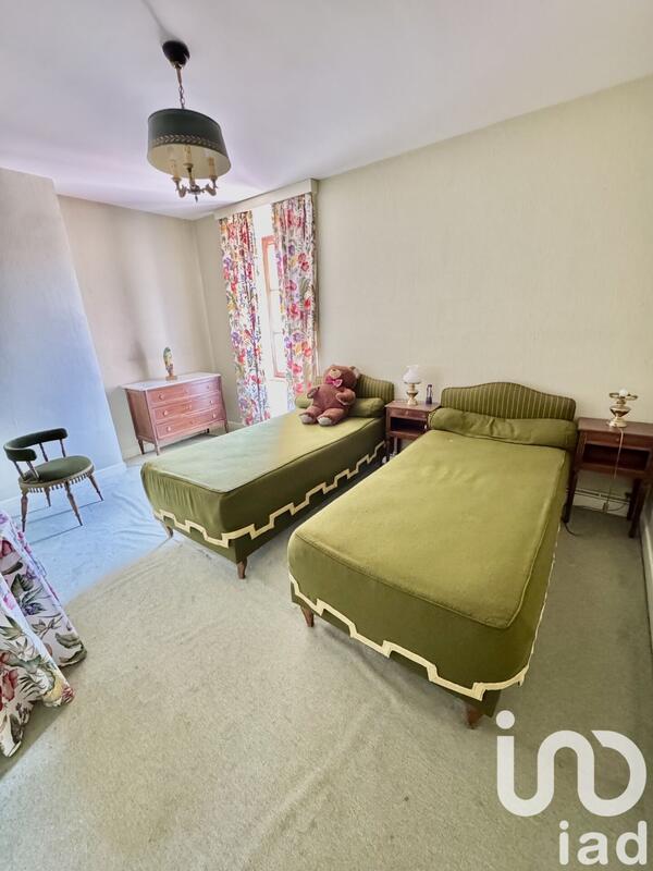 Maison - 153 m² - 7 pièces