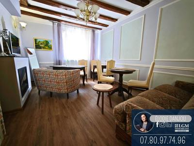 Maison - 215 m² - 7 pièces