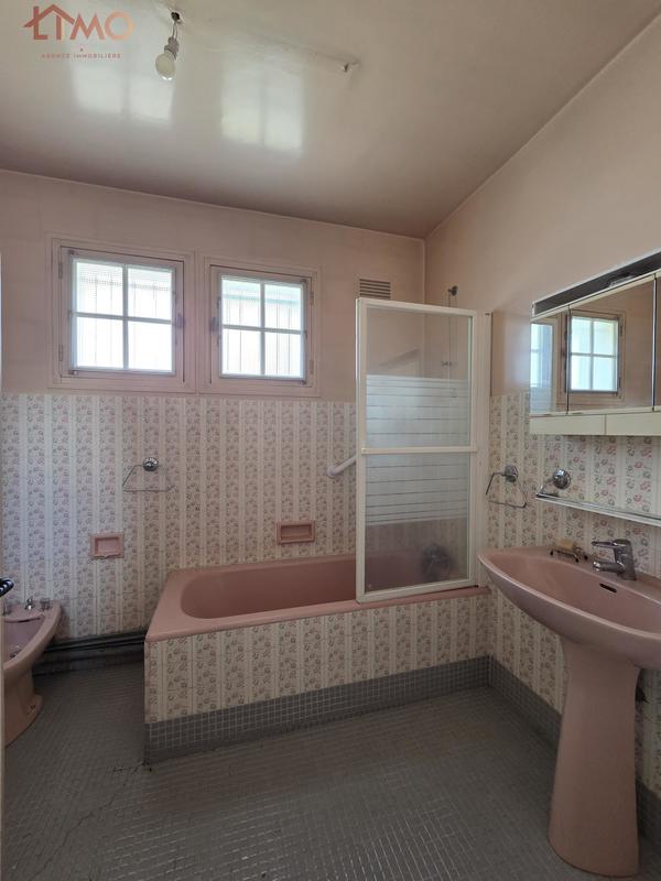 Maison traditionnelle - 107 m² - 5 pièces