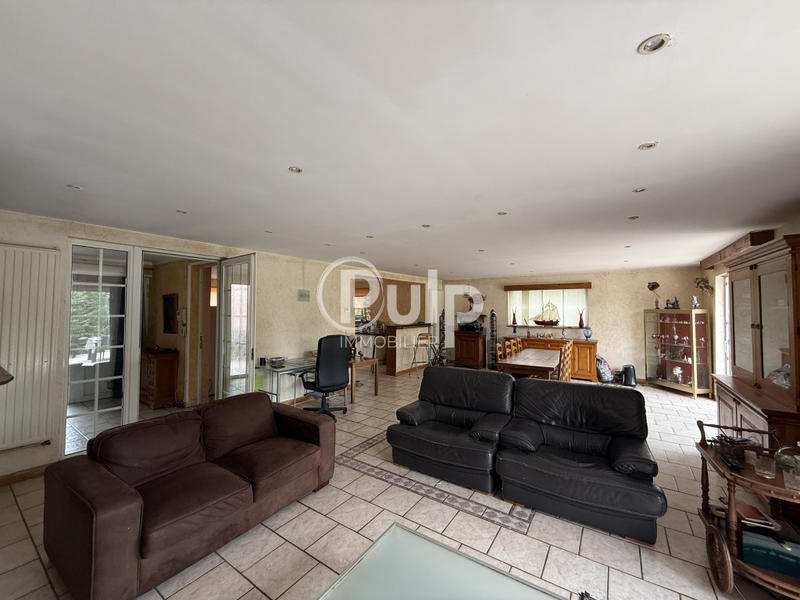 Maison - 340 m² - 10 pièces