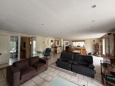 Maison - 340 m² - 10 pièces