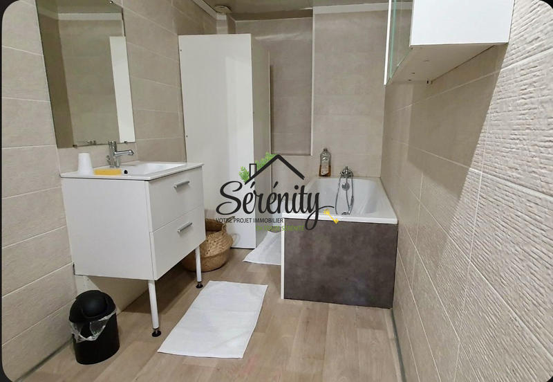 Maison - 90 m² - 6 pièces