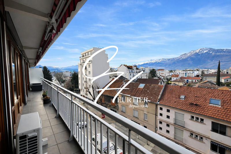 Appartement - 98 m² - 4 pièces