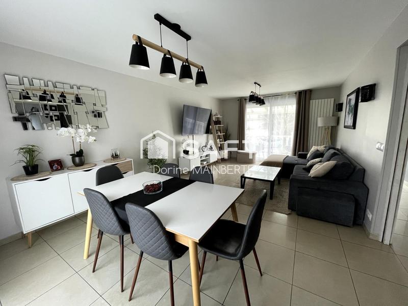 Maison - 200 m² - 6 pièces