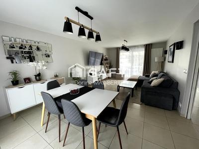 Maison - 200 m² - 6 pièces