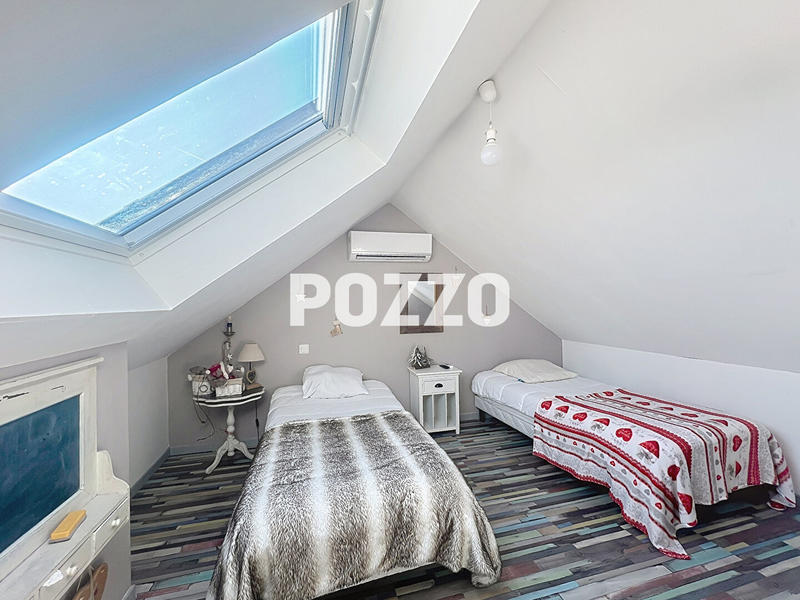 Maison - 195 m² - 8 pièces