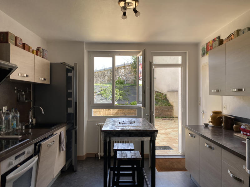 Maison - 176 m² - 8 pièces