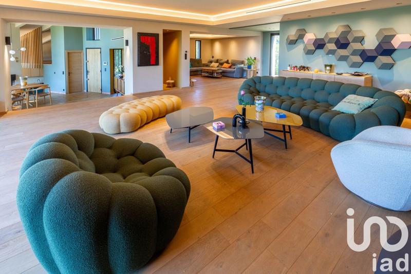 Maison de maîtres - 365 m² - 6 pièces