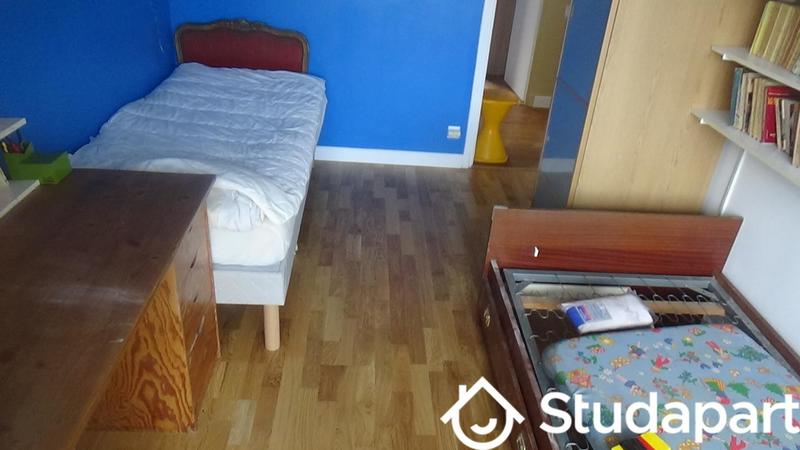 Chambre - 10 m² - 1 pièce