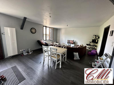 Appartement - 80 m² - 5 pièces
