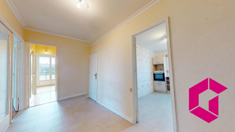 Appartement - 92 m² - 5 pièces