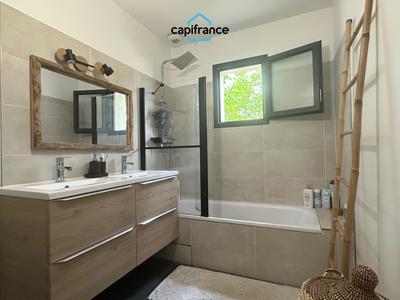 Maison - 97 m² - 5 pièces