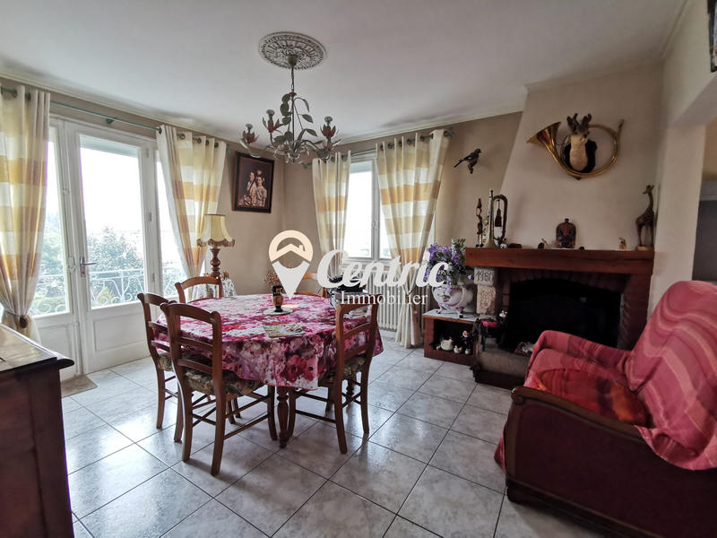 Maison - 79 m² - 6 pièces