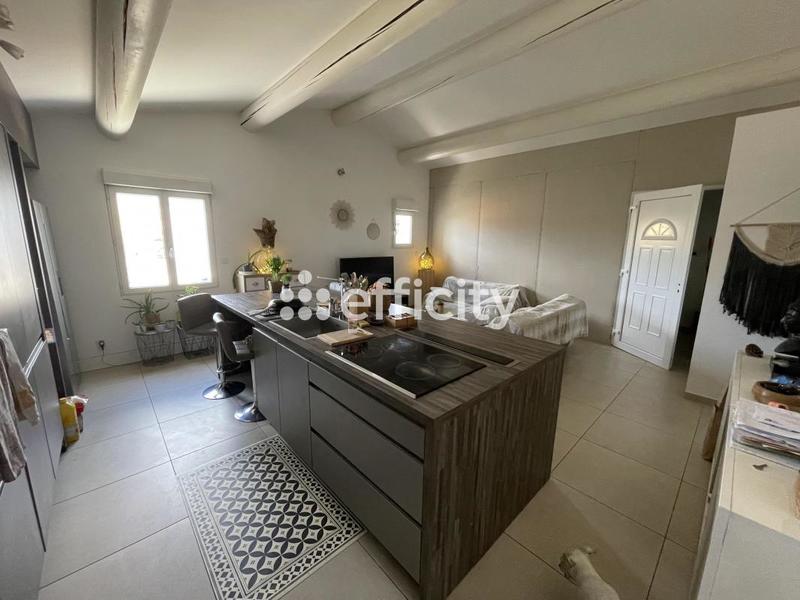 Maison - 240 m² - 11 pièces