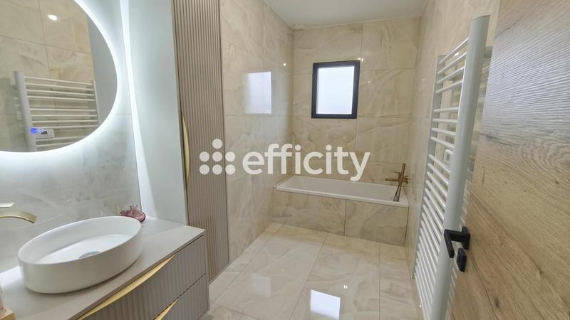 Villa - 95 m² - 4 pièces