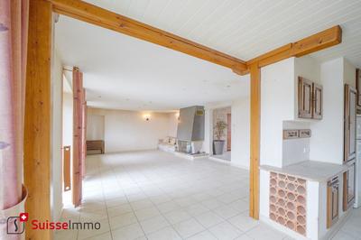 Maison - 211 m² - 8 pièces