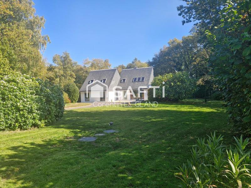 Maison - 230 m² - 8 pièces