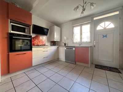 Maison - 104 m² - 5 pièces