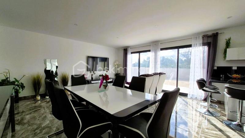 Villa - 100 m² - 4 pièces