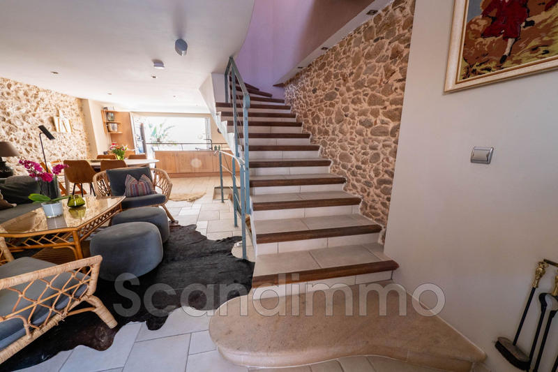 Maison - 102 m² - 5 pièces