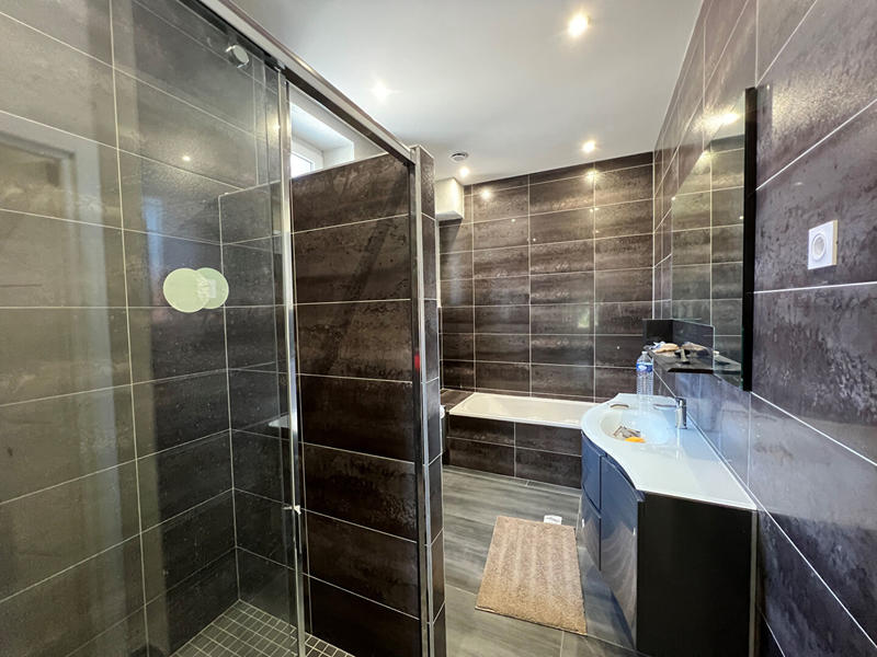 Demeure - 400 m² - 13 pièces