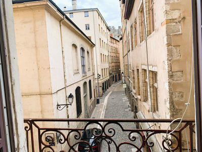 Appartement - 91 m² - 3 pièces