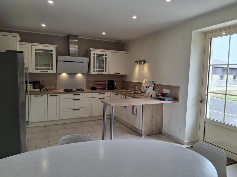 Maison traditionnelle - 241 m² - 7 pièces