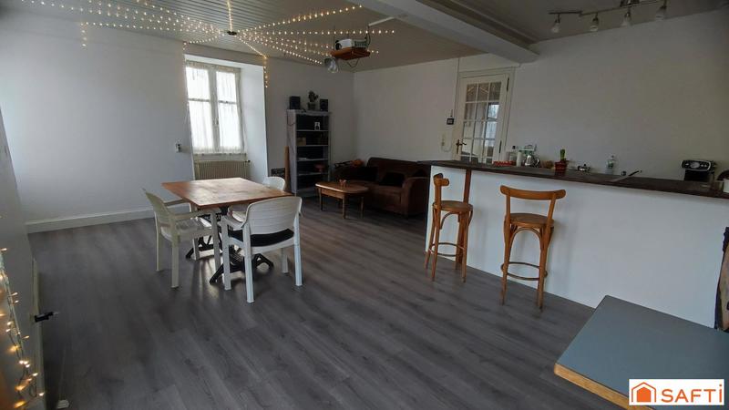 Maison - 215 m² - 7 pièces