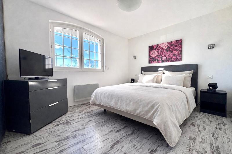 Villa - 170 m² - 6 pièces