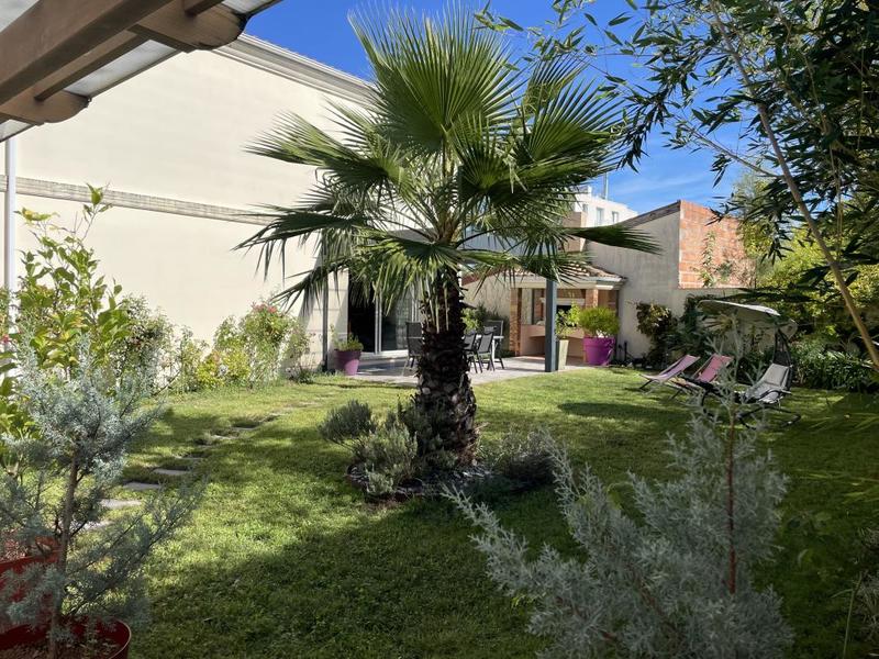 Villa - 200 m² - 7 pièces