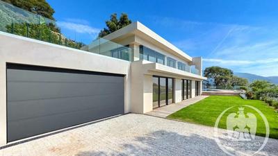 Villa - 238 m² - 5 pièces