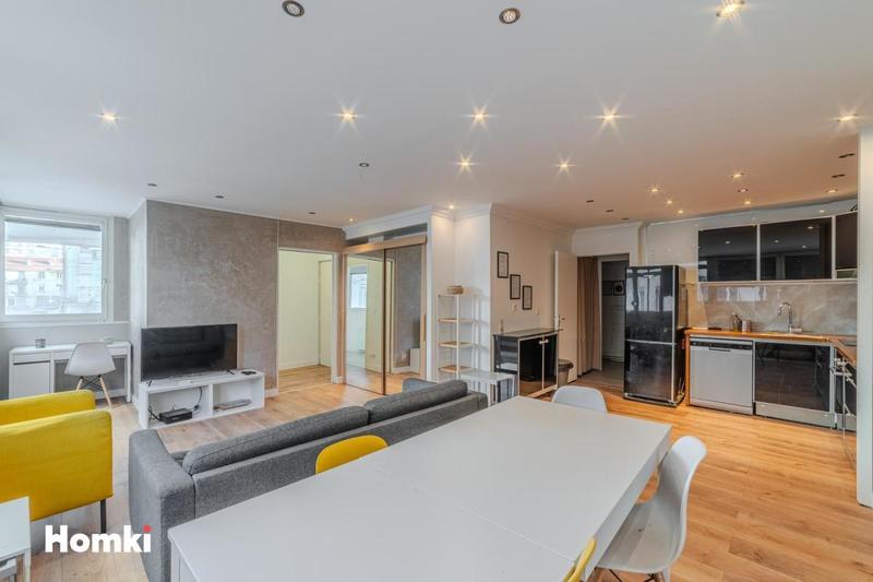 Appartement - 80 m² - 4 pièces