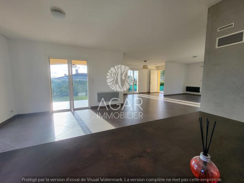 Maison - 143 m² - 5 pièces