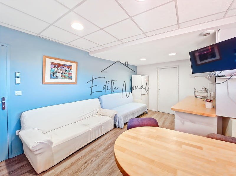 Appartement - 206 m² - 8 pièces