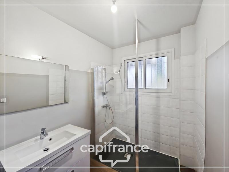 Maison - 210 m² - 8 pièces