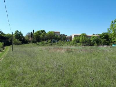 Terrain - 1 300 m²