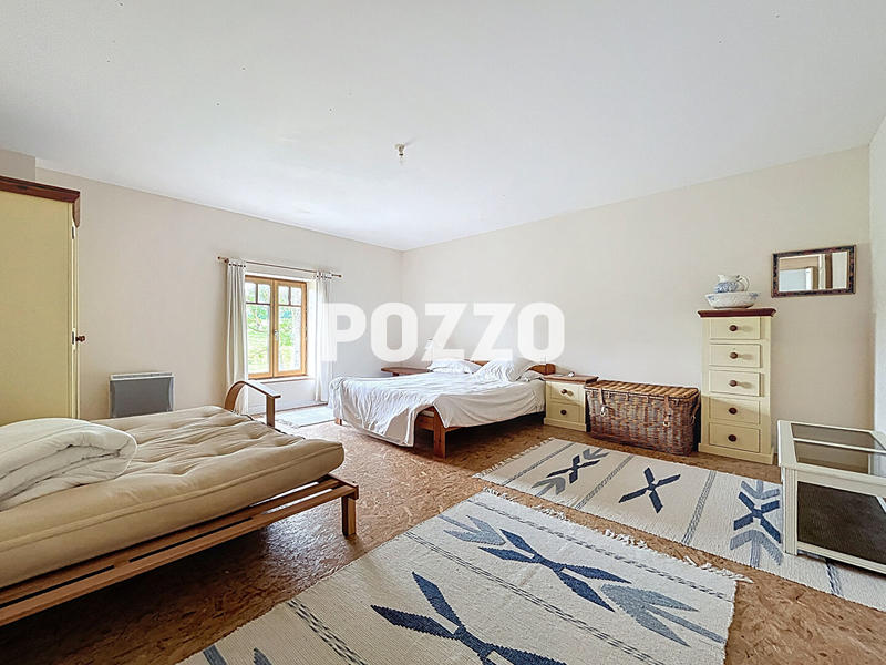 Maison - 187 m² - 7 pièces