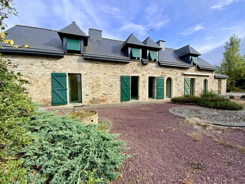 Maison - 194 m² - 8 pièces