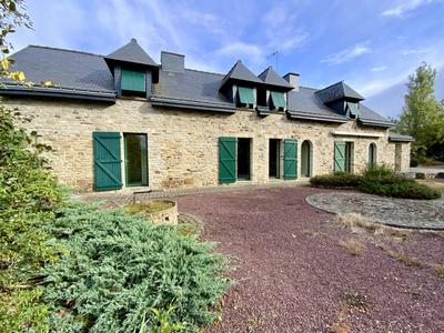 Maison - 194 m² - 8 pièces