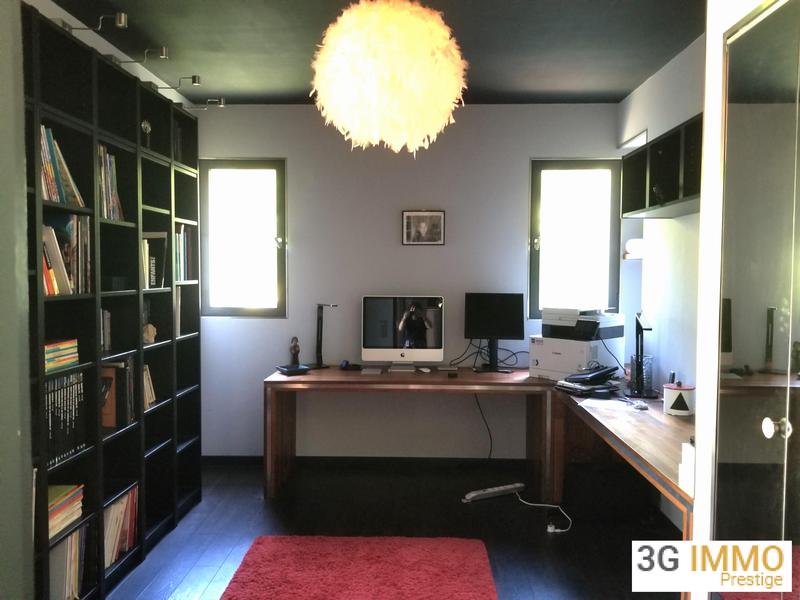 Maison - 279 m² - 11 pièces