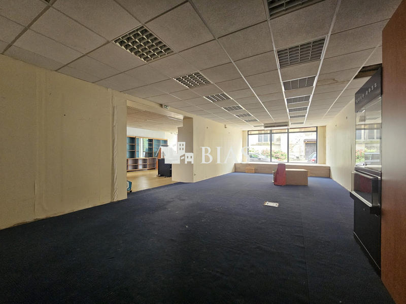 Local commercial - 199 m²