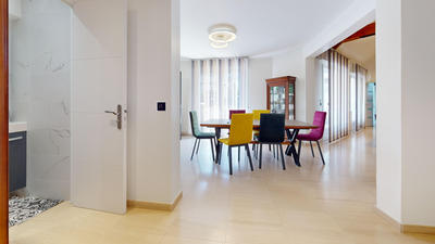 Villa - 310 m² - 11 pièces