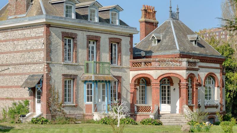 Villa - 336 m² - 13 pièces