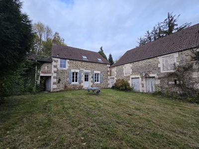 Maison - 104 m² - 4 pièces