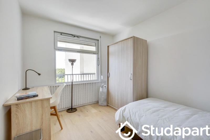 Chambre - 10 m² - 1 pièce