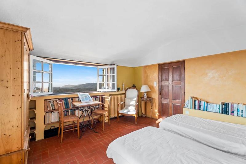 Maison - 322 m² - 10 pièces