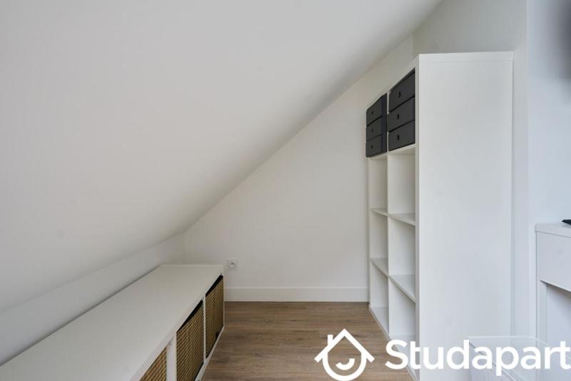 Chambre - 11 m² - 1 pièce