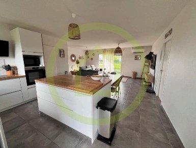 Maison - 95 m² - 4 pièces